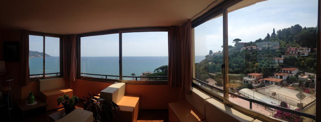 Ulivo Hotel Diano Marina Exterior photo