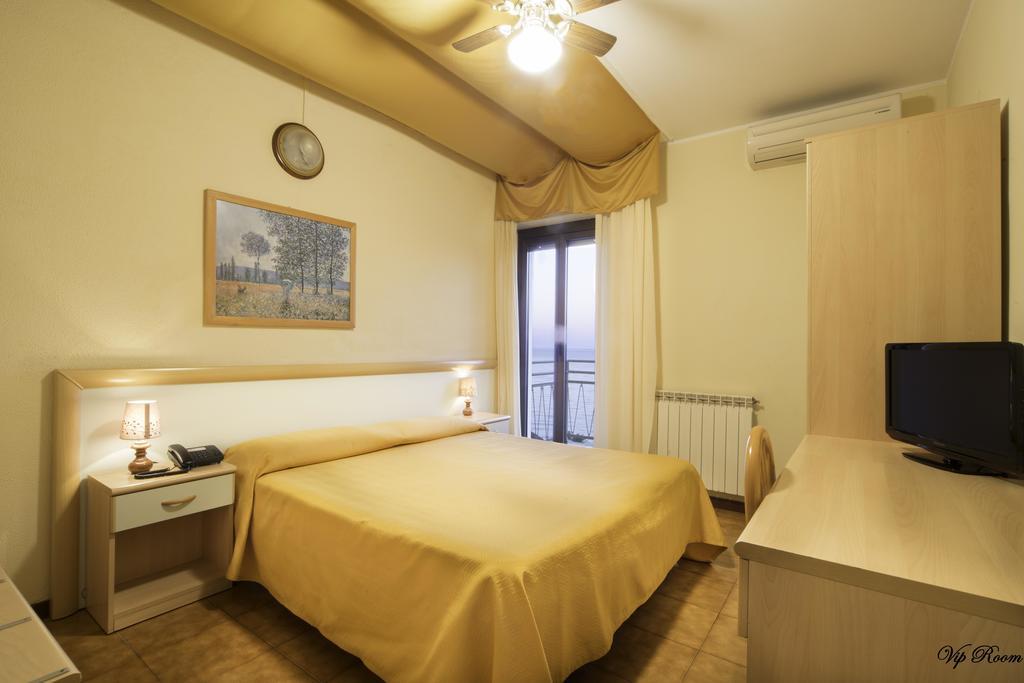 Ulivo Hotel Diano Marina Exterior photo