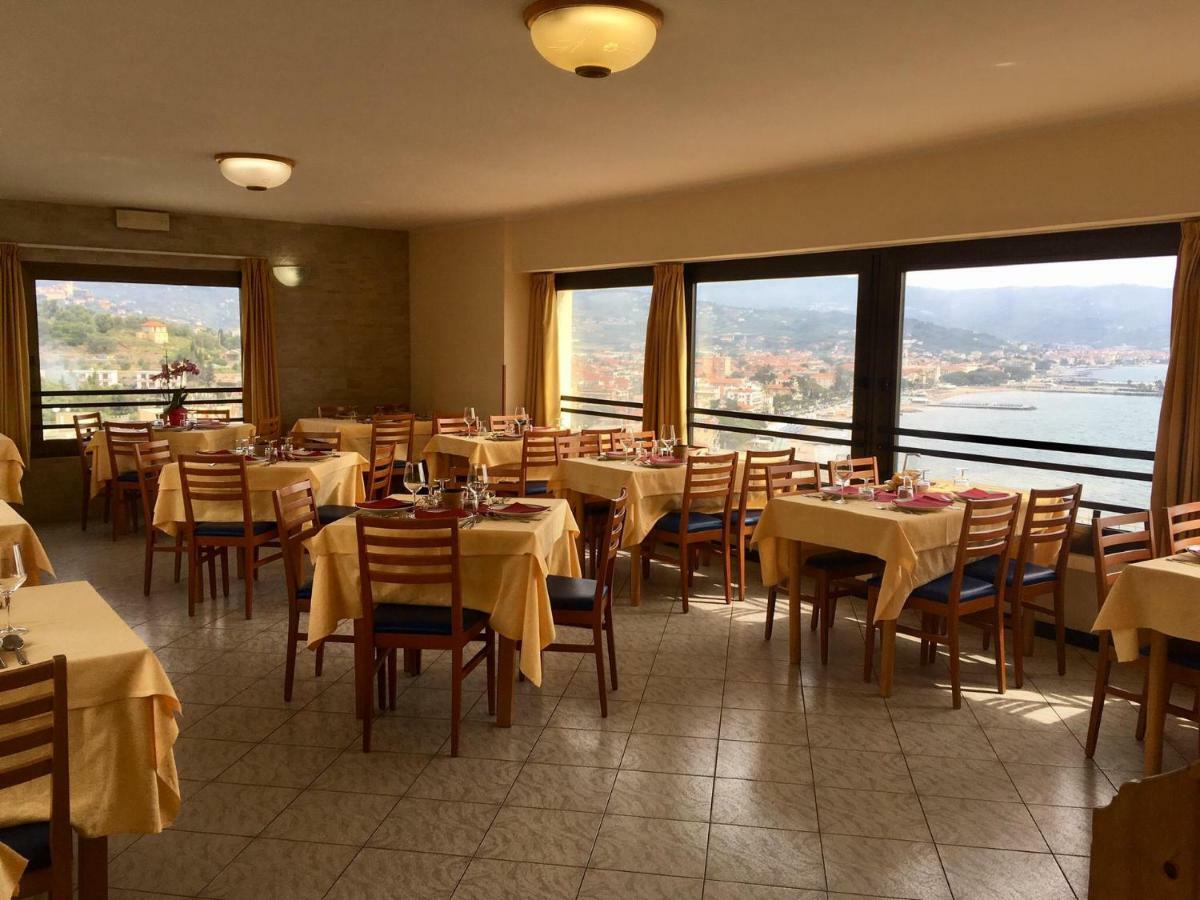 Ulivo Hotel Diano Marina Exterior photo